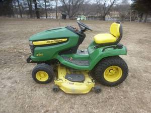John Deere X 540 Lawn Tractor