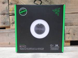 Razer - Kiyo Webcam with Adjustable Ring Light - Black