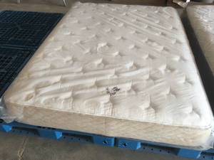 lot 4 image: Brand New Mattress Firm Orthopedic Ultra Plush Queen Mattress