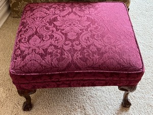 lot 16 image: Upholstered Ottoman