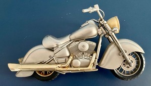 lot 75 image: Metal Motorcycle Clock by Xanadu