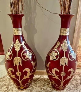 lot 116 image: Pair of Gorgeous Vases with Decorative Twigs