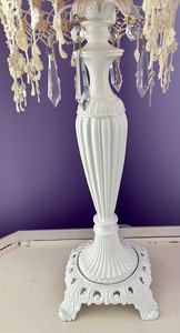 lot 99 image: Pretty Pink and White Lamp