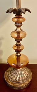 lot 101 image: Luxurious Lamp