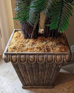 lot 121 image: Potted Faux Palm Tree