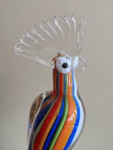 lot 157 image: Art Glass Parrot