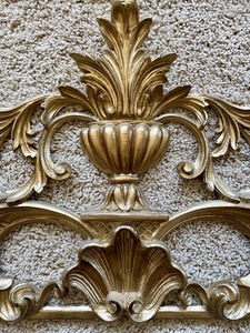 lot 216 image: Golden Wall Decor