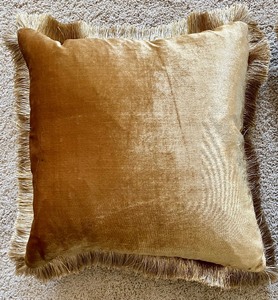 lot 217 image: Pair of Soft Accent Pillows