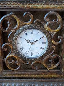 lot 175 image: Large Decorative Clock