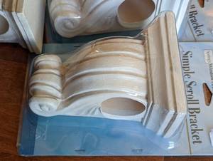 lot 262 image: Scroll Wall Brackets