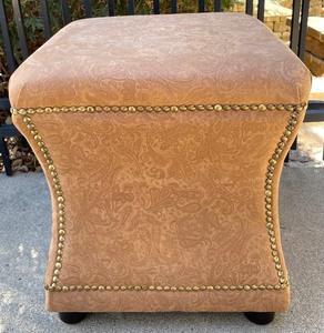 lot 362 image: Petite Ottoman