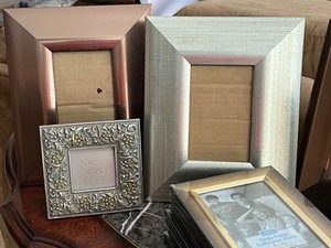 lot 348 image: Lovely Variety of Picture Frames