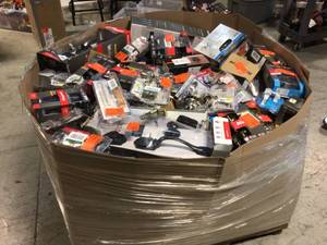 Mix Lot of Assorted Door Lock Sets, Various Models and Conditions - review all pictures