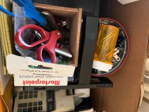 lot 1 image: Lot of Office Supplies