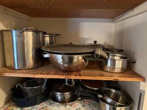 lot 19 image: Huge Lot of Pots & Pans
