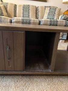 lot 29 image: Coffee Table
