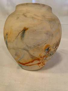 lot 40 image: Nemadji Marbled Pottery Vase - Large
