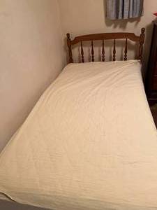 lot 77 image: Twin Bed