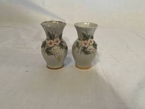lot 82 image: Set of 2 Handmade Porcelain Vases