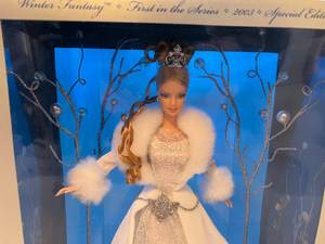 lot 101 image: 2003 Holiday Visions Barbie - NIB