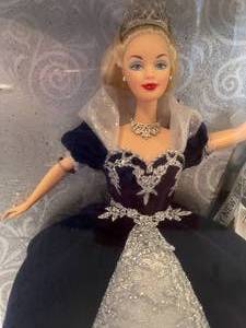 lot 118 image: Millennium Princess Barbie - 2000 Special Edition