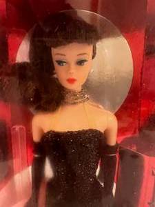 lot 117 image: 1960 Solo in the Spotlight Barbie - NIB
