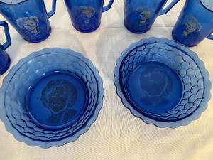 lot 136 image: Shirley Temple Glassware