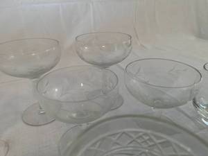 lot 149 image: Lot of Glassware