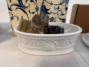 lot 158 image: Avon Candles & Soap Dish
