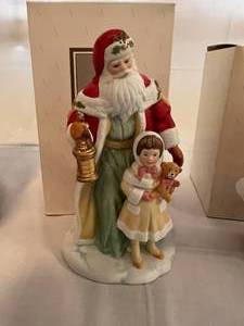 lot 160 image: Lot of 4 Avon Christmas Figurines