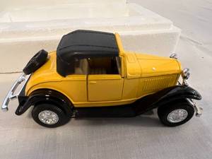 lot 162 image: Avon Classic Car Collection