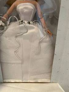 lot 164 image: Blushing Bride Barbie #1