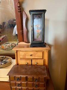 lot 167 image: Large Lot of Jewelry & Jewelry Boxes