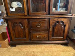 lot 39 image: Hutch