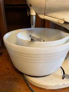 lot 184 image: Vintage Hamilton Beach Counter Mixer with Bowls