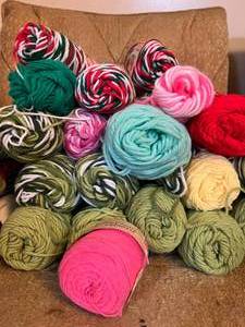 lot 178 image: Lot of Multi-Colored Yarn