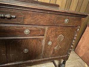 lot 195 image: Vintage Buffet Table
