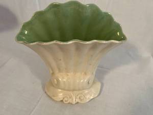 lot 206 image: Red Wing Vase 1295