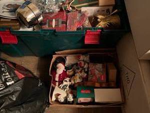 lot 229 image: Lot of Christmas Decorations