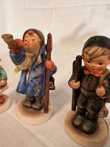 lot 253 image: Lot of 5 Hummels #2