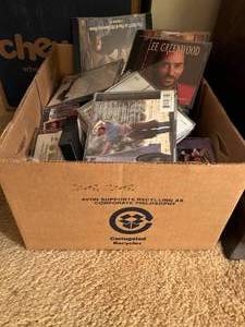 lot 283 image: Lot of CDs  Tapes