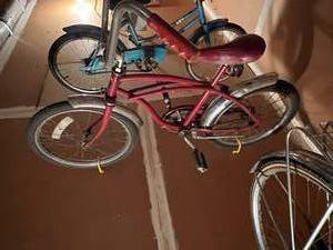 lot 292 image: Red Vintage Bike