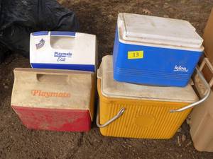 4 Coolers Igloo and Playmate