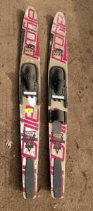Pair of Nash water skis