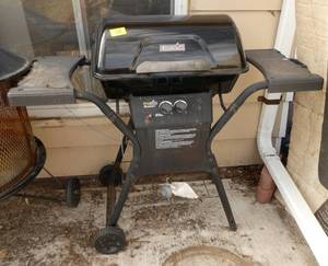 Small CharBroil Quickset grill
