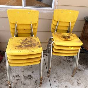 Set of 8 kids chairs and kids table