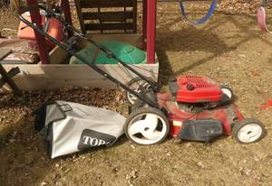Toro 6.5hp Mulching lawn mower with bag
