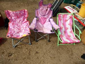 3 girls camping chairs