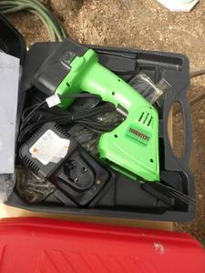 Grass hedge trimmer, new, battery just needs charge