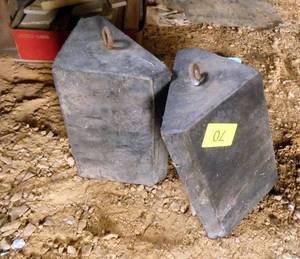 2 wheel chocks